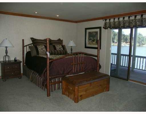 651-cove-bedroom2