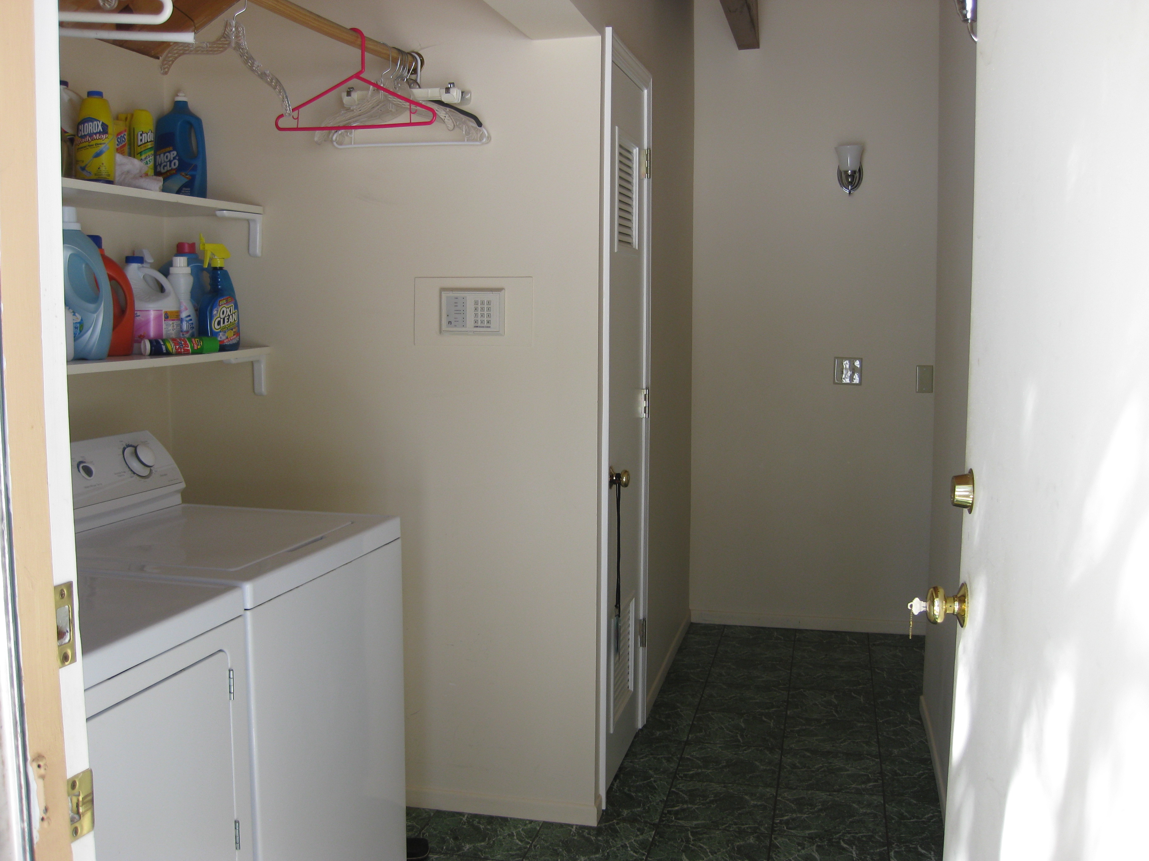 Entry Entry/Laundry Room/Mud Room