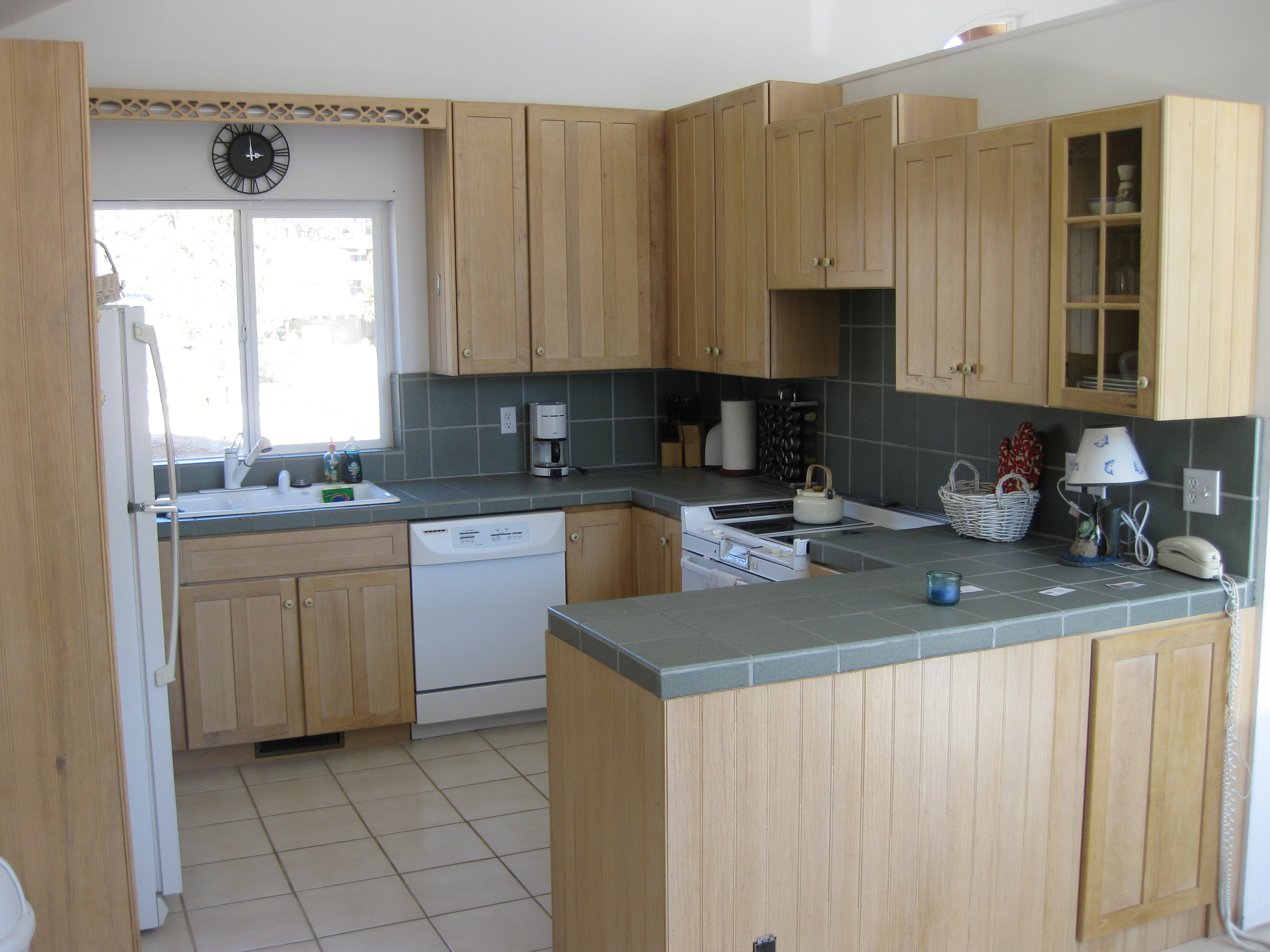 730 Tayles Point kitchen 730 Tayles Point kitchen