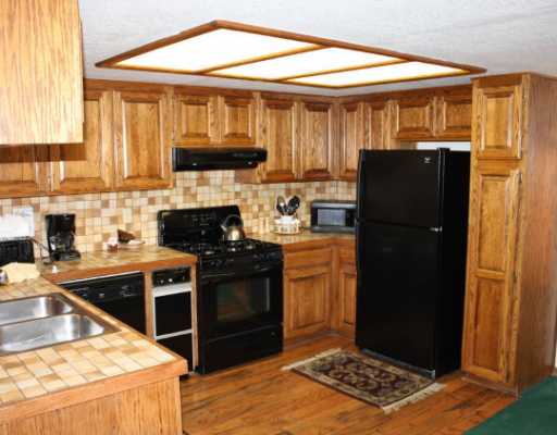 Kitchen on Middle Floor