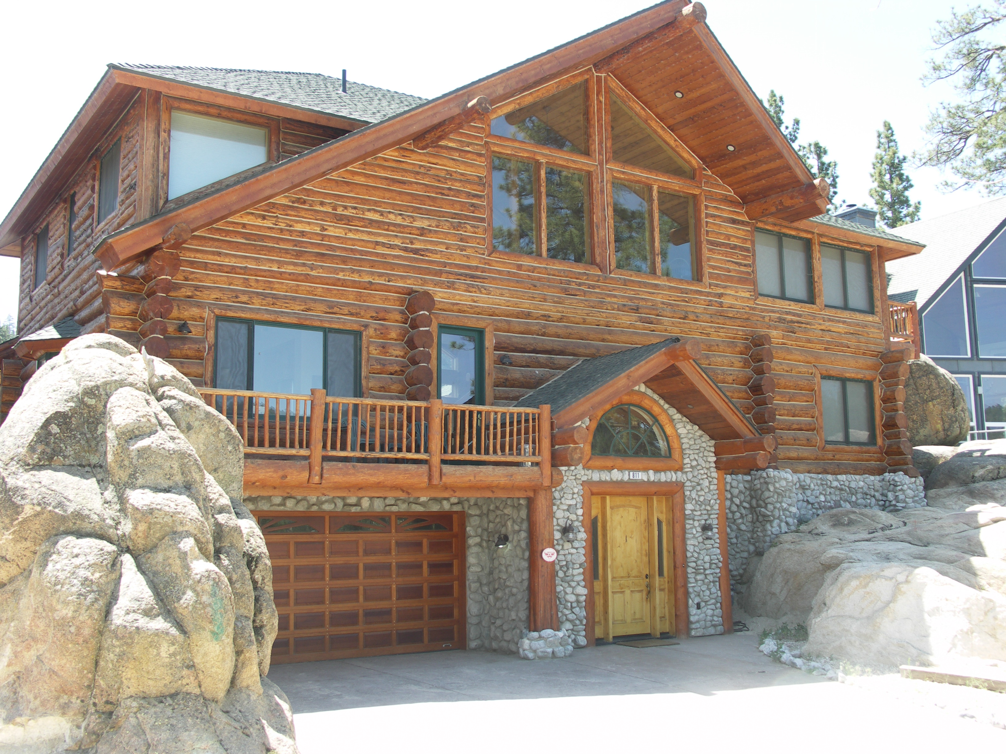 811 Peninsula Lane, Big Bear Lake, CA 92315