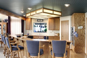Round kitchen Lakefront
